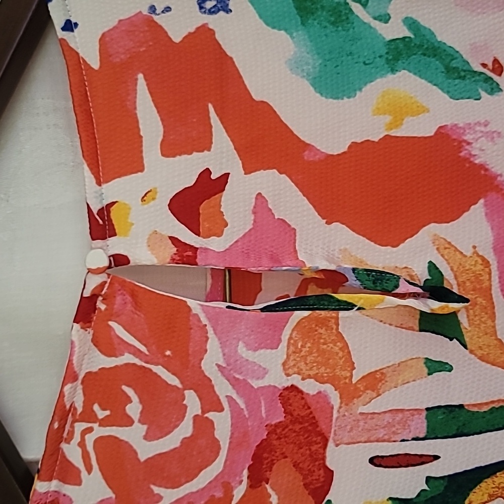 A colorful top, size 3(16-18) - Picture 3 of 4